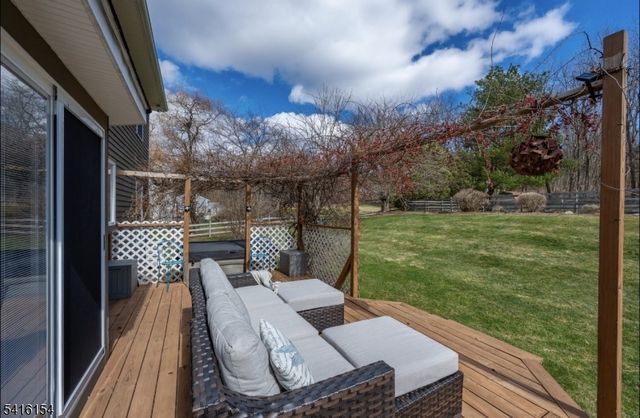 10 Peary Dr, Vernon Twp., NJ 07461