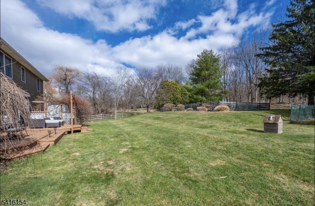 10 Peary Dr, Vernon Twp., NJ 07461