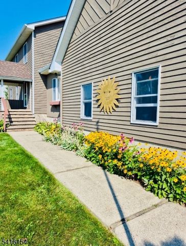 10 Peary Dr, Vernon Twp., NJ 07461