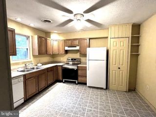 1033 SUNNYSIDE DR, Winchester, VA 22603