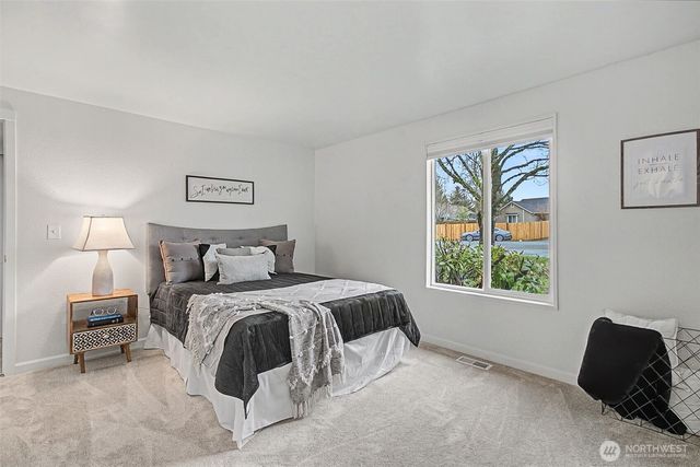 25111 118th Court SE, Kent, WA 98030