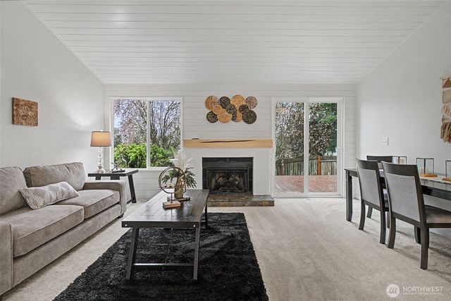 25111 118th Court SE, Kent, WA 98030