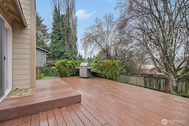 25111 118th Court SE, Kent, WA 98030