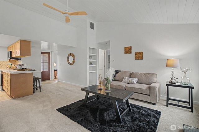 25111 118th Court SE, Kent, WA 98030