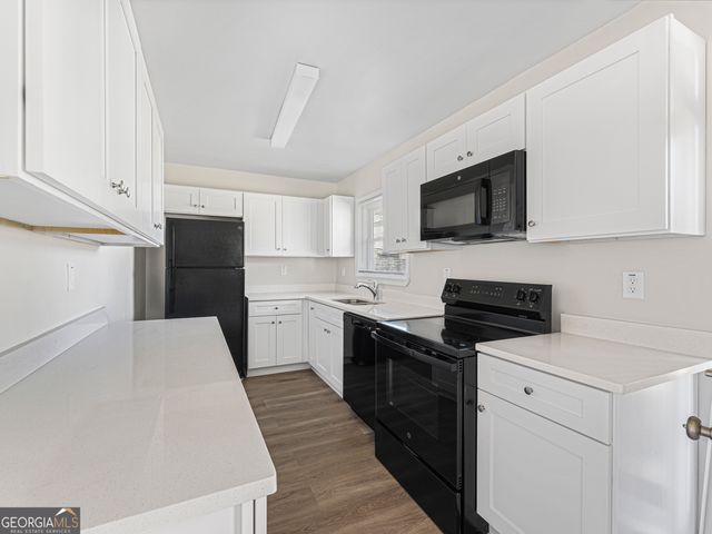 7288 Howard Circle, Jonesboro, GA 30236