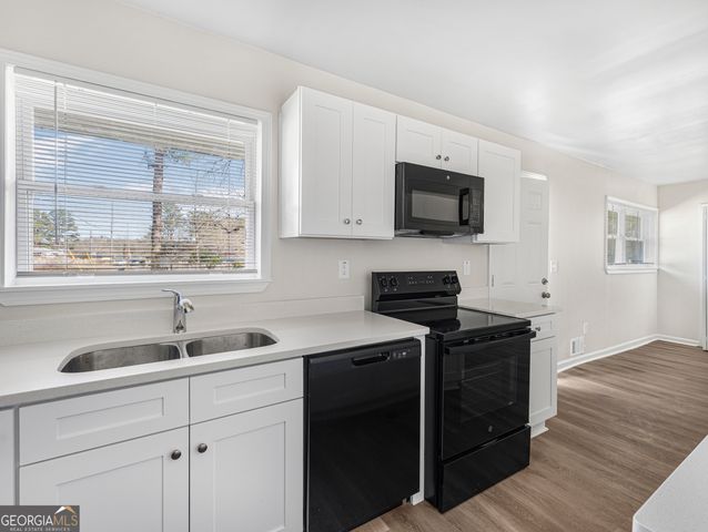 7288 Howard Circle, Jonesboro, GA 30236