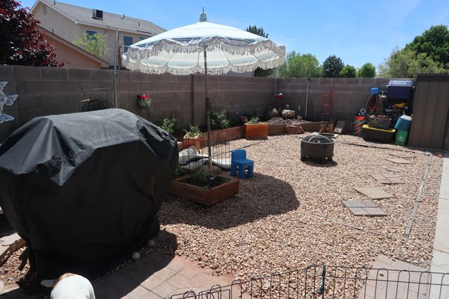 8112 Vista Volcan Lane SW, Albuquerque, NM 87121
