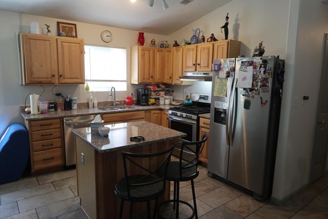 8112 Vista Volcan Lane SW, Albuquerque, NM 87121