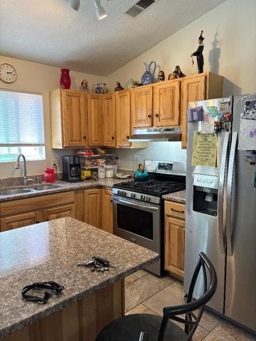 8112 Vista Volcan Lane SW, Albuquerque, NM 87121