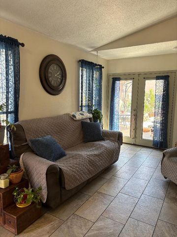 8112 Vista Volcan Lane SW, Albuquerque, NM 87121