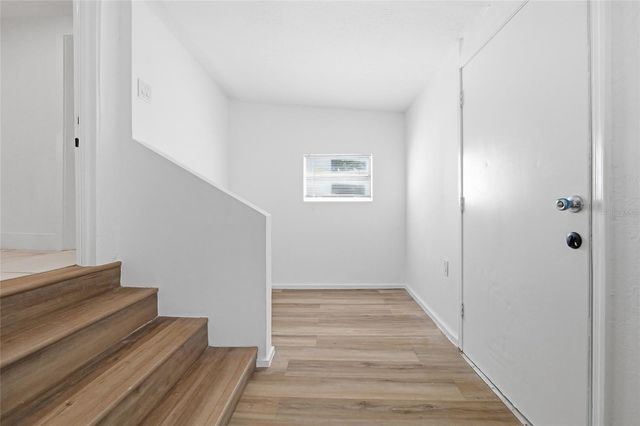 2120 W NASSAU STREET, Tampa, FL 33607