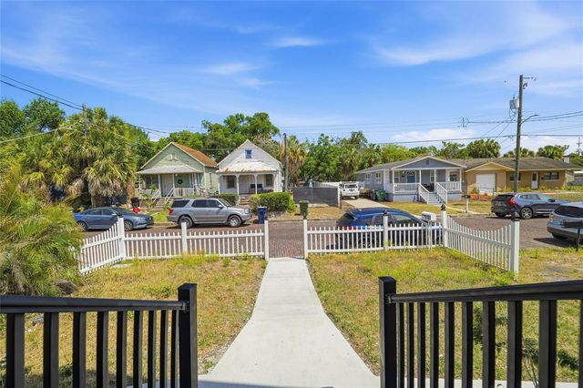 2120 W NASSAU STREET, Tampa, FL 33607