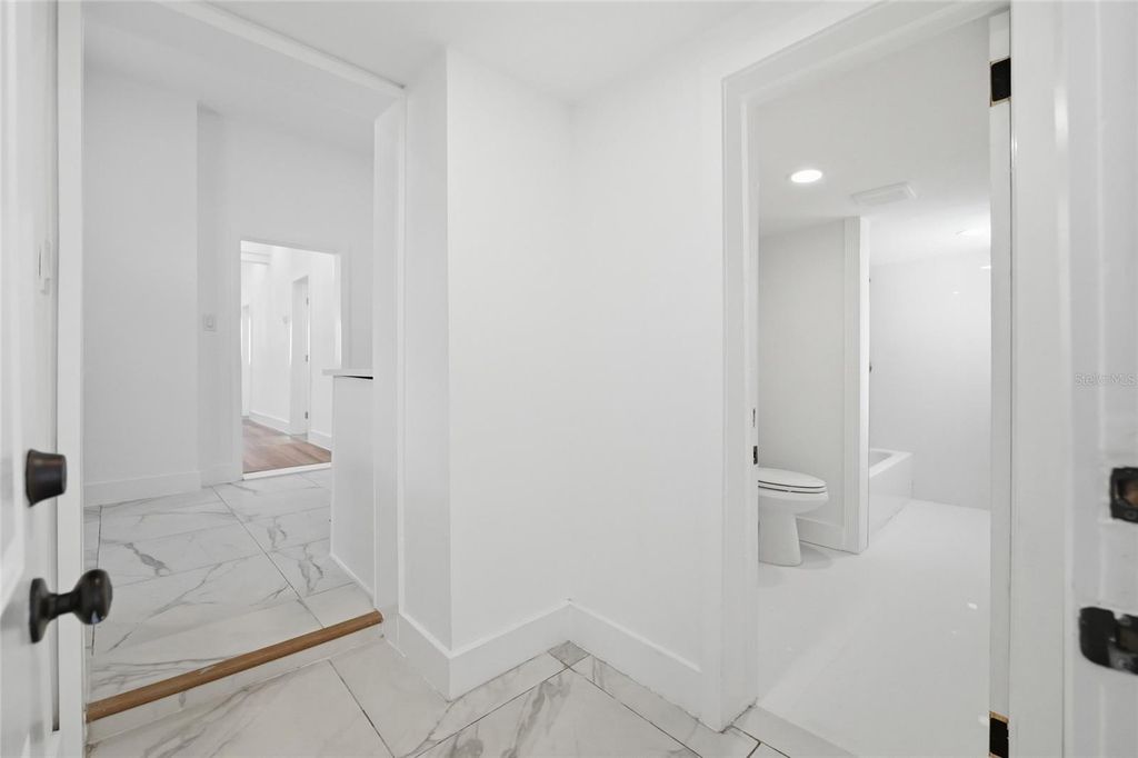 Image 15 of property listing at 2120 W NASSAU STREET, Tampa, FL 33607