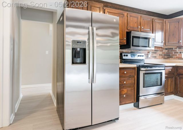 111 Blanche Drive, Troy, MI 48098