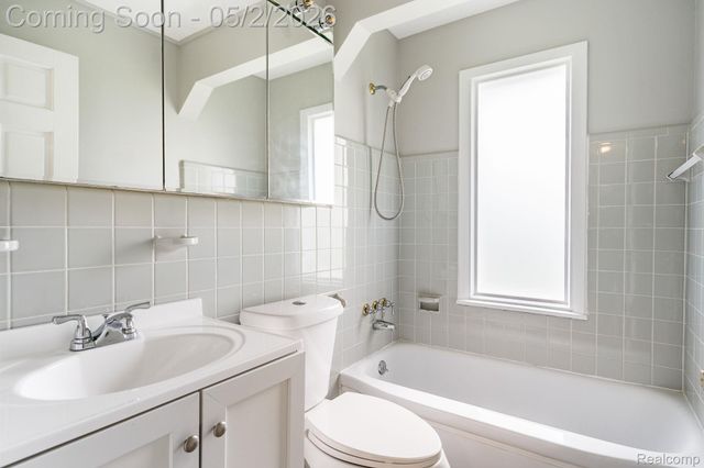 111 Blanche Drive, Troy, MI 48098
