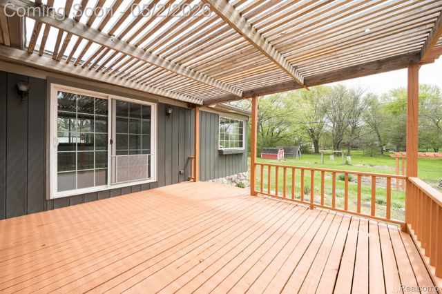 111 Blanche Drive, Troy, MI 48098