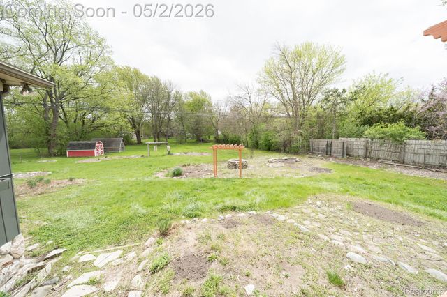 111 Blanche Drive, Troy, MI 48098