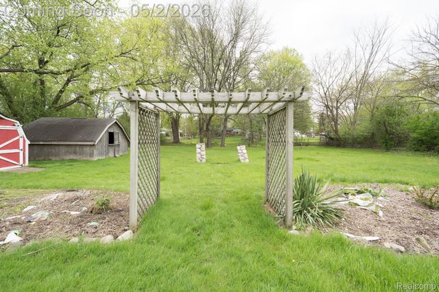 111 Blanche Drive, Troy, MI 48098