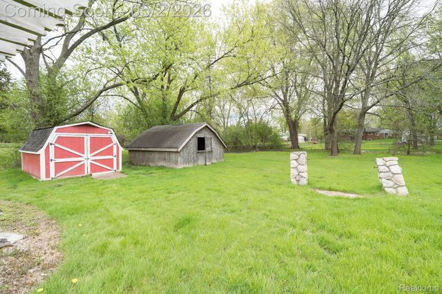 111 Blanche Drive, Troy, MI 48098