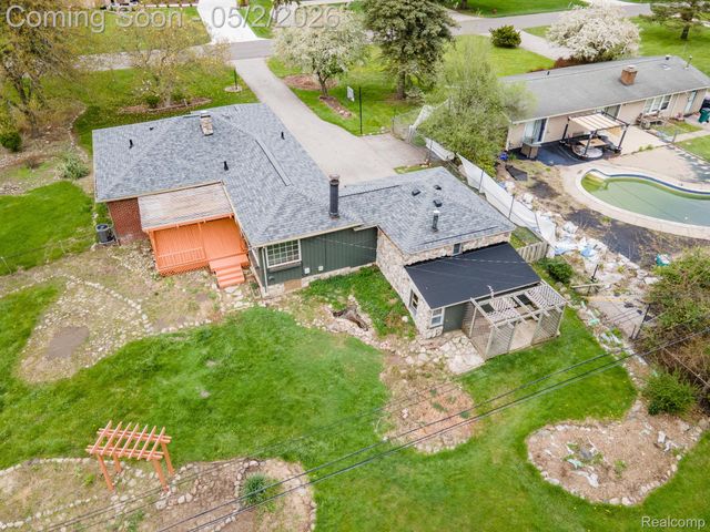 111 Blanche Drive, Troy, MI 48098