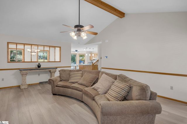 200 Wren Way, Simpsonville, SC 29681