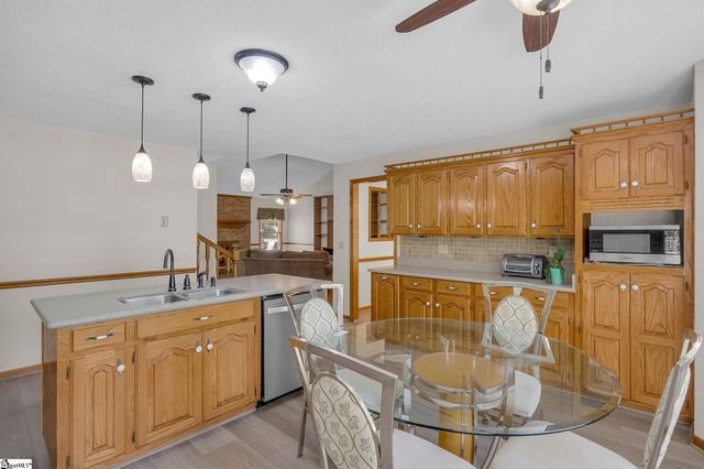 200 Wren Way, Simpsonville, SC 29681