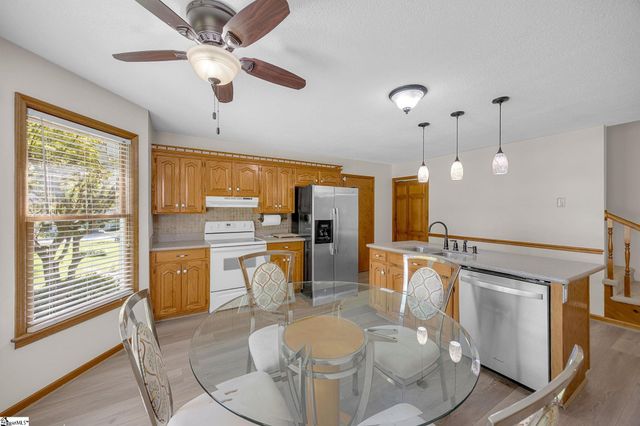 200 Wren Way, Simpsonville, SC 29681