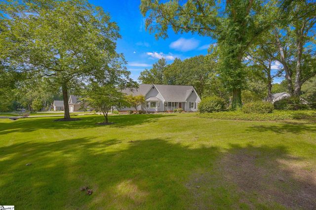 200 Wren Way, Simpsonville, SC 29681