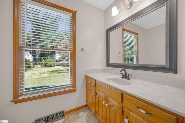 200 Wren Way, Simpsonville, SC 29681