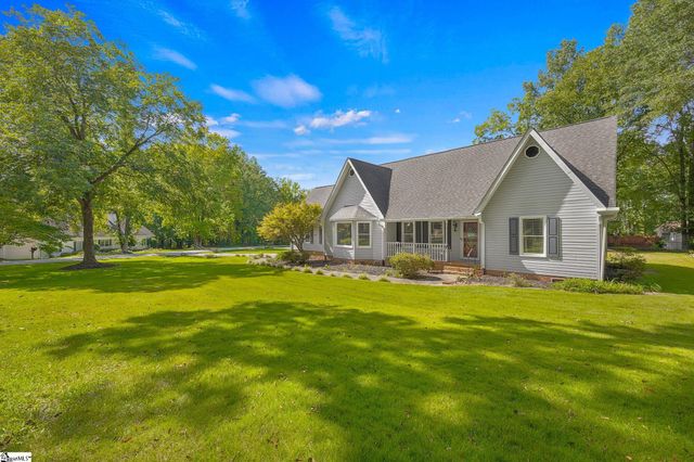 200 Wren Way, Simpsonville, SC 29681