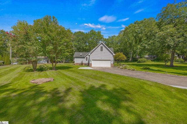 200 Wren Way, Simpsonville, SC 29681