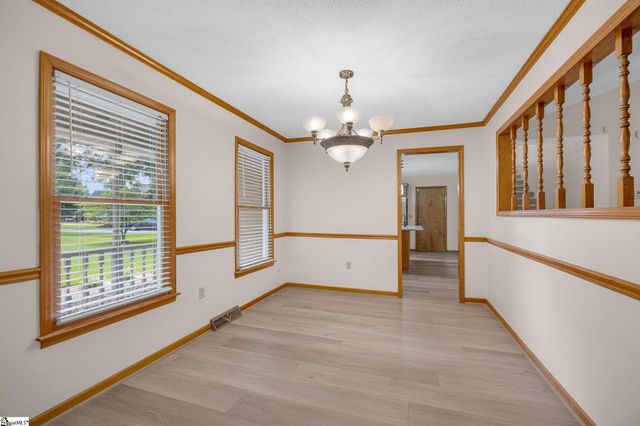 200 Wren Way, Simpsonville, SC 29681