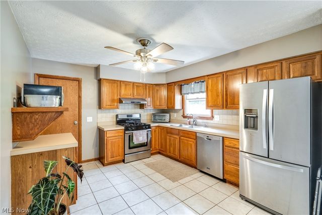 13452 Sunflower Avenue NW, Mogadore, OH 44260