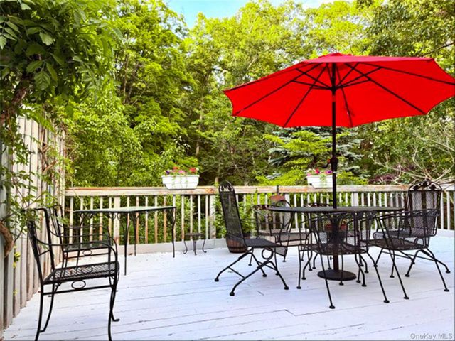 20 Blueberry Hill, Greenwood Lake, NY 10925
