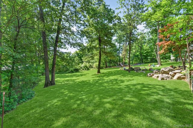 20 Blueberry Hill, Greenwood Lake, NY 10925