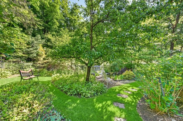 20 Blueberry Hill, Greenwood Lake, NY 10925
