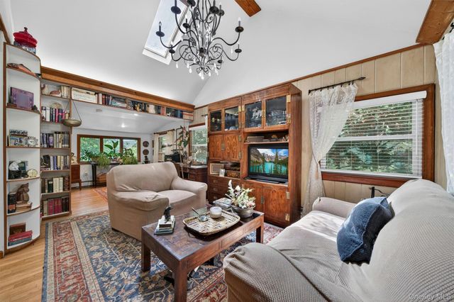20 Blueberry Hill, Greenwood Lake, NY 10925