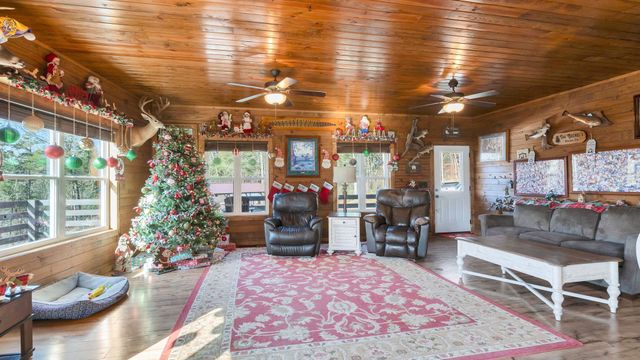 225 Kelso Smithland Rd, Kelso, TN 37348