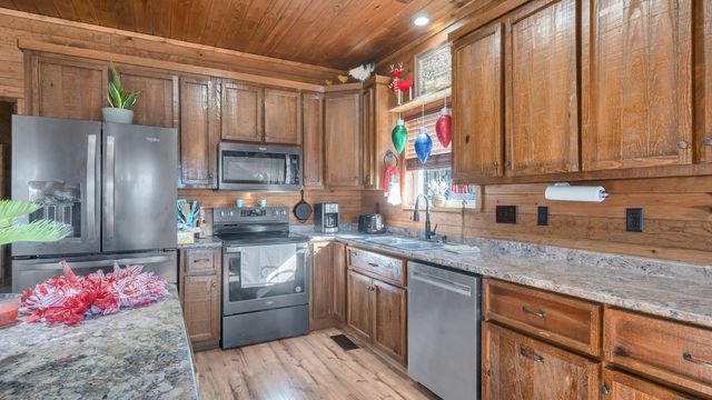 225 Kelso Smithland Rd, Kelso, TN 37348