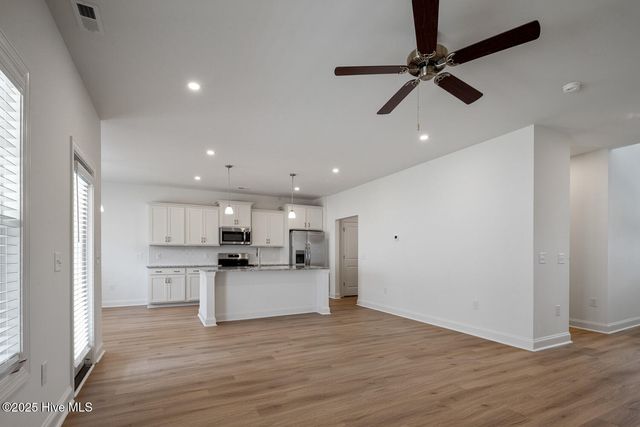 516 Burgundy Drive, Southern Pines, NC 28387