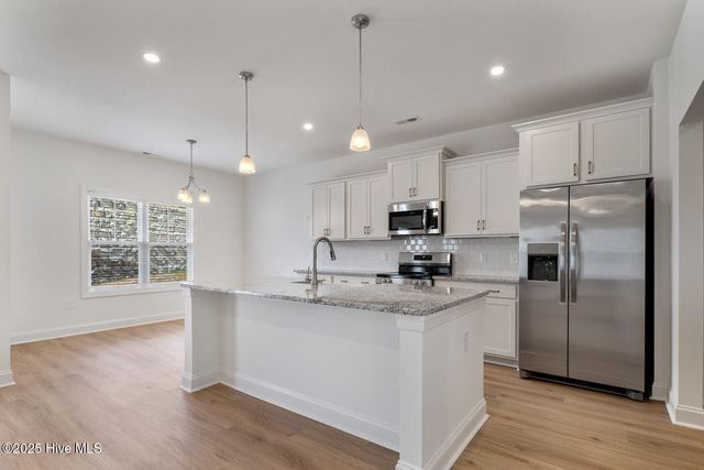 516 Burgundy Drive, Southern Pines, NC 28387