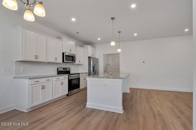 516 Burgundy Drive, Southern Pines, NC 28387