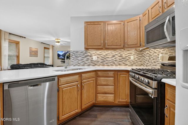 3446 Indian Oaks Lane, Toledo, OH 43617