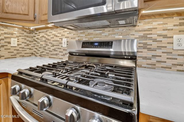 3446 Indian Oaks Lane, Toledo, OH 43617