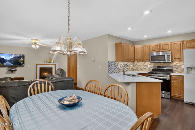 3446 Indian Oaks Lane, Toledo, OH 43617
