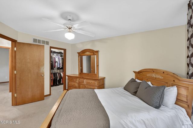 3446 Indian Oaks Lane, Toledo, OH 43617