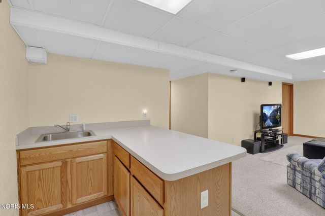 3446 Indian Oaks Lane, Toledo, OH 43617
