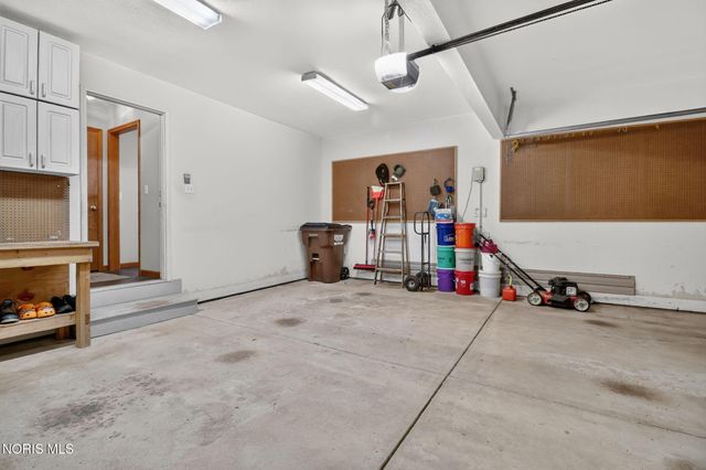 3446 Indian Oaks Lane, Toledo, OH 43617
