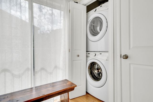 33 Clyde St 1, Somerville, MA 02145