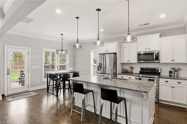 528 Amos Garden Drive, Winston-salem, NC 27104